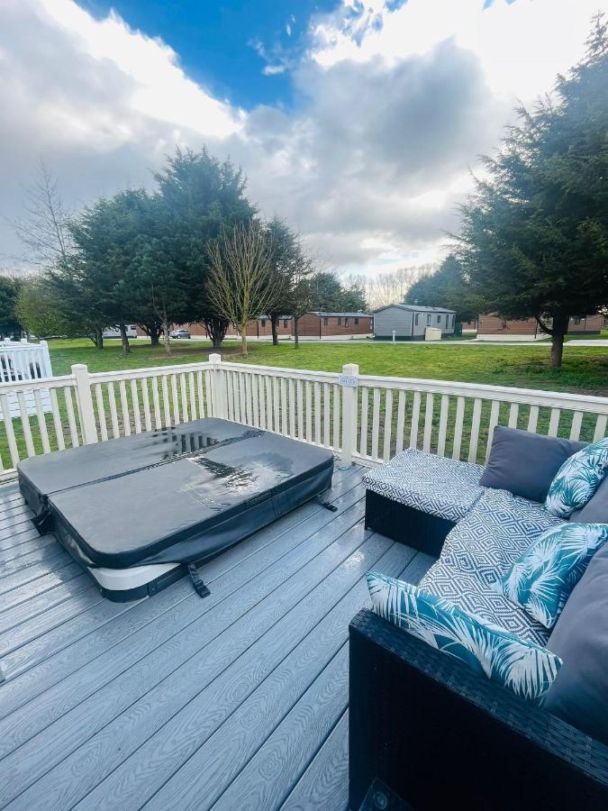 Buttermere Lodge With Hot Tub Barmby on the Moor Экстерьер фото